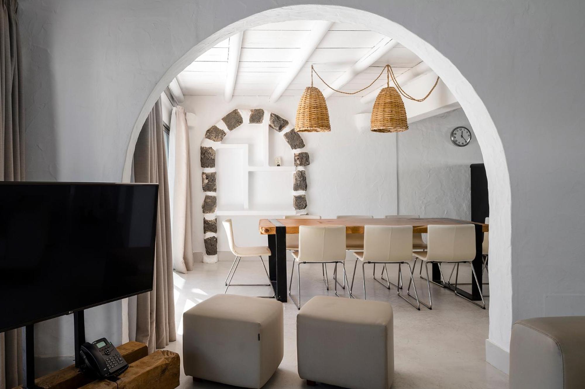 Kamezi Boutique Villa *